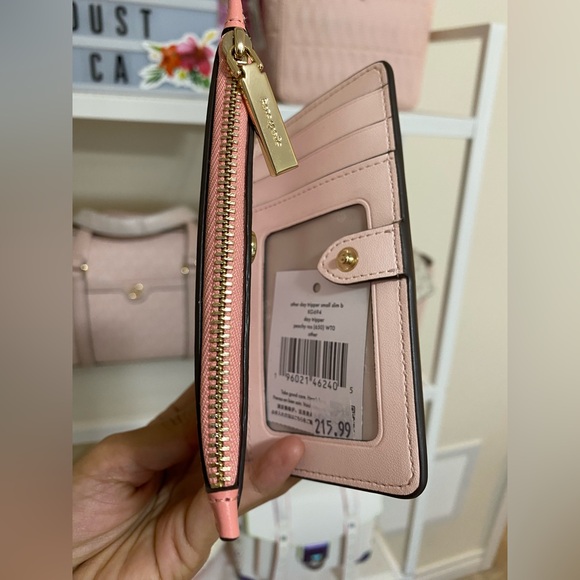 ‼️SOLD‼️♠️ kate spade ♠️ small bifold wallet - Picture 2 of 6